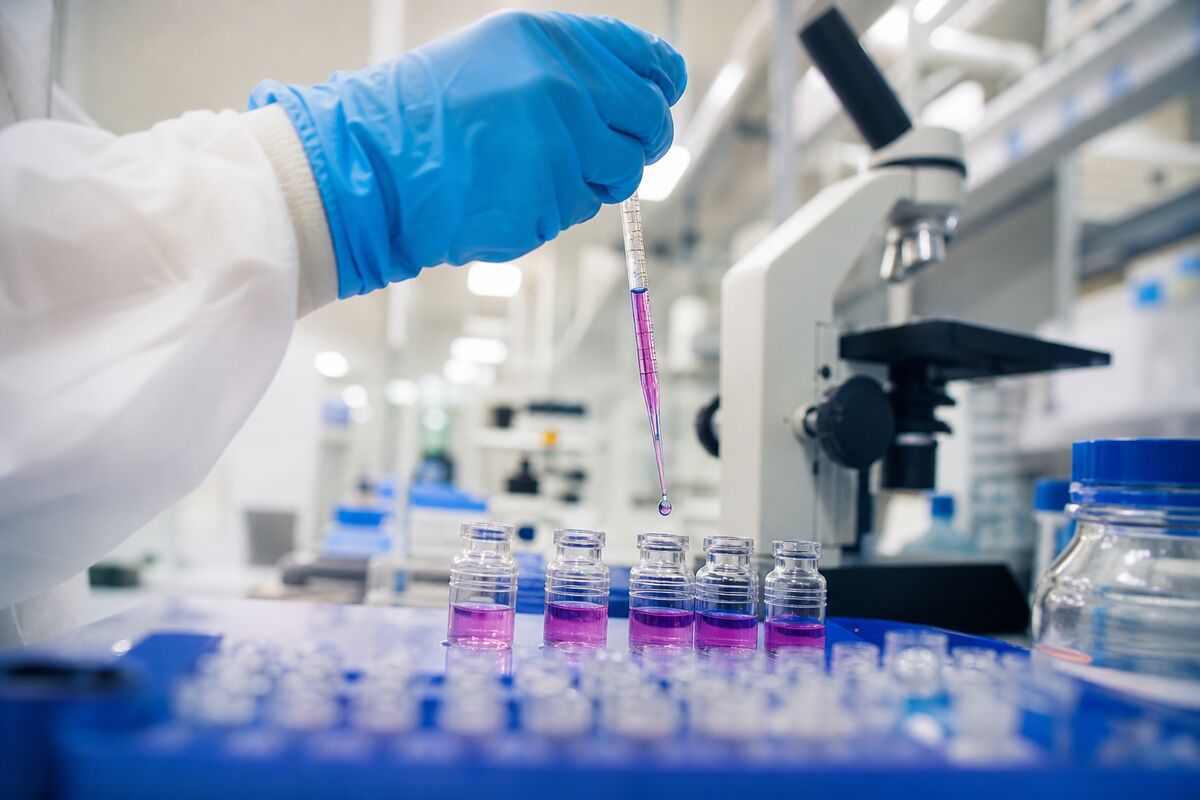 Moderna and Merck's mRNA Cancer Vaccine Trial: A Turning Point for Biotech Investors