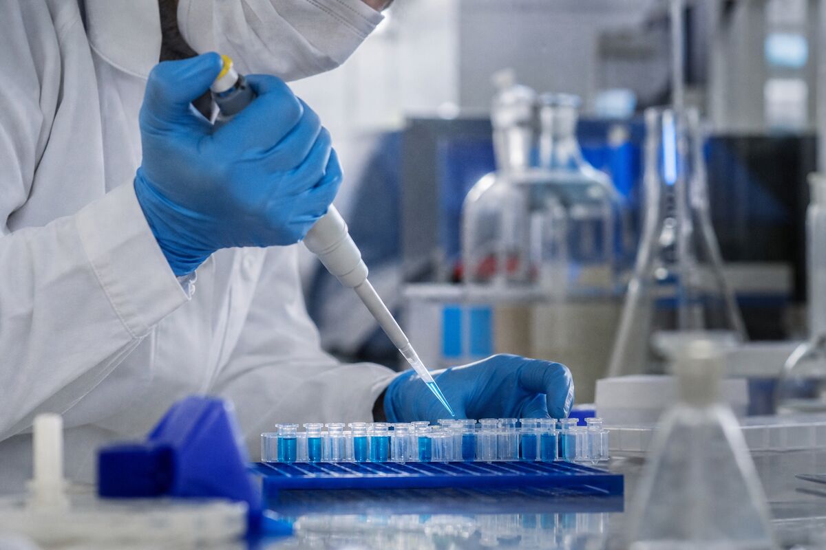 Intellia Therapeutics Advances with FDA Priority Review for Groundbreaking CRISPR Therapy